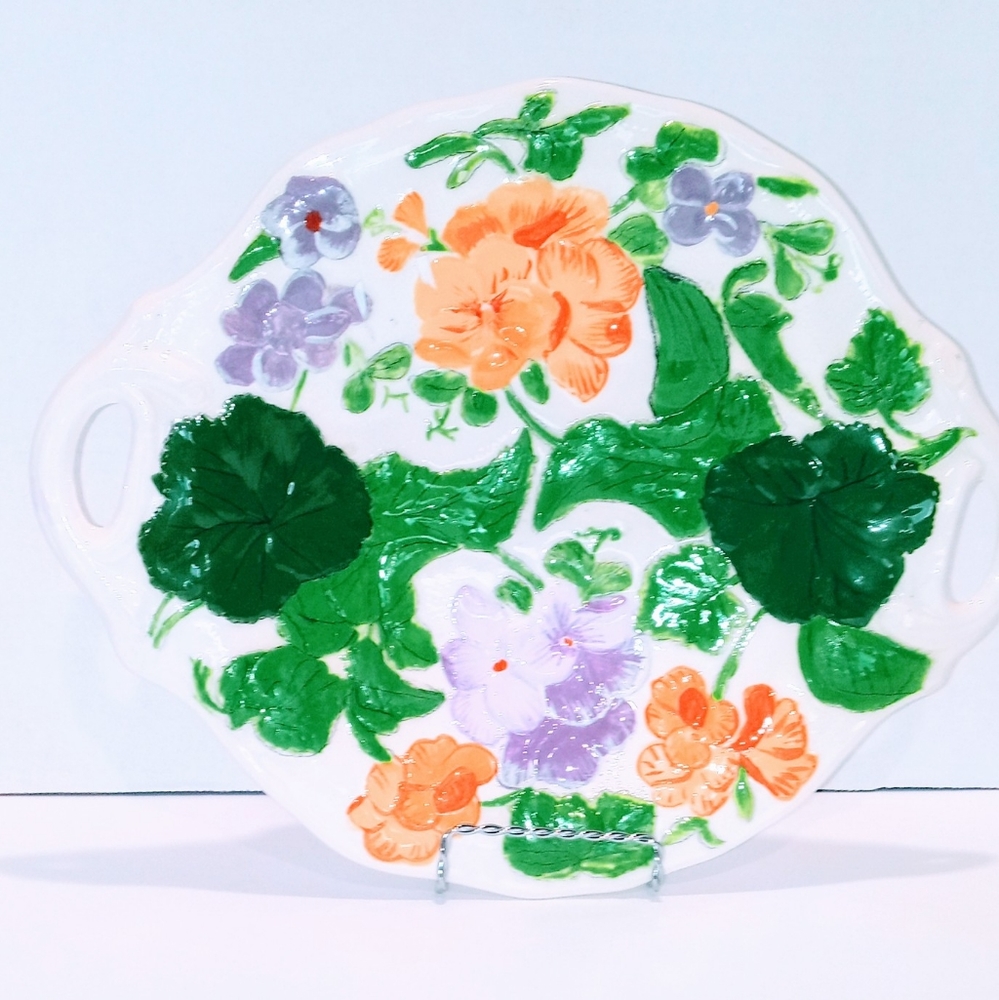 MBJ Handmade Hand painted embossed  glazed. MBJ Handmade Hand painted embossed